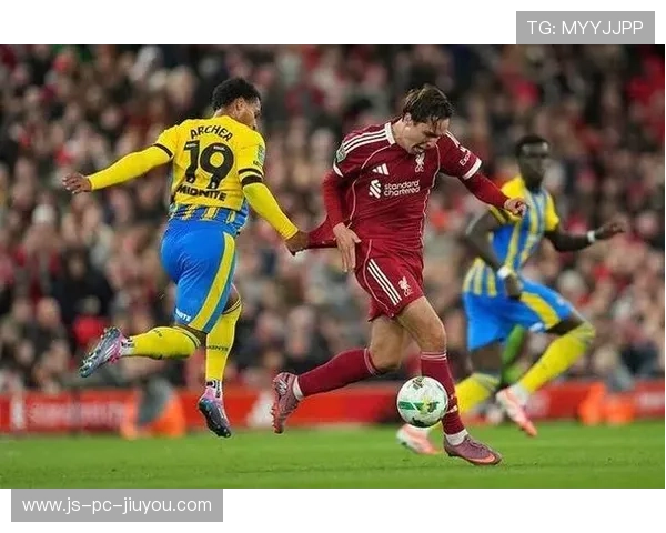 欧冠资格争夺战：深度板凳是否比巨星更关键？